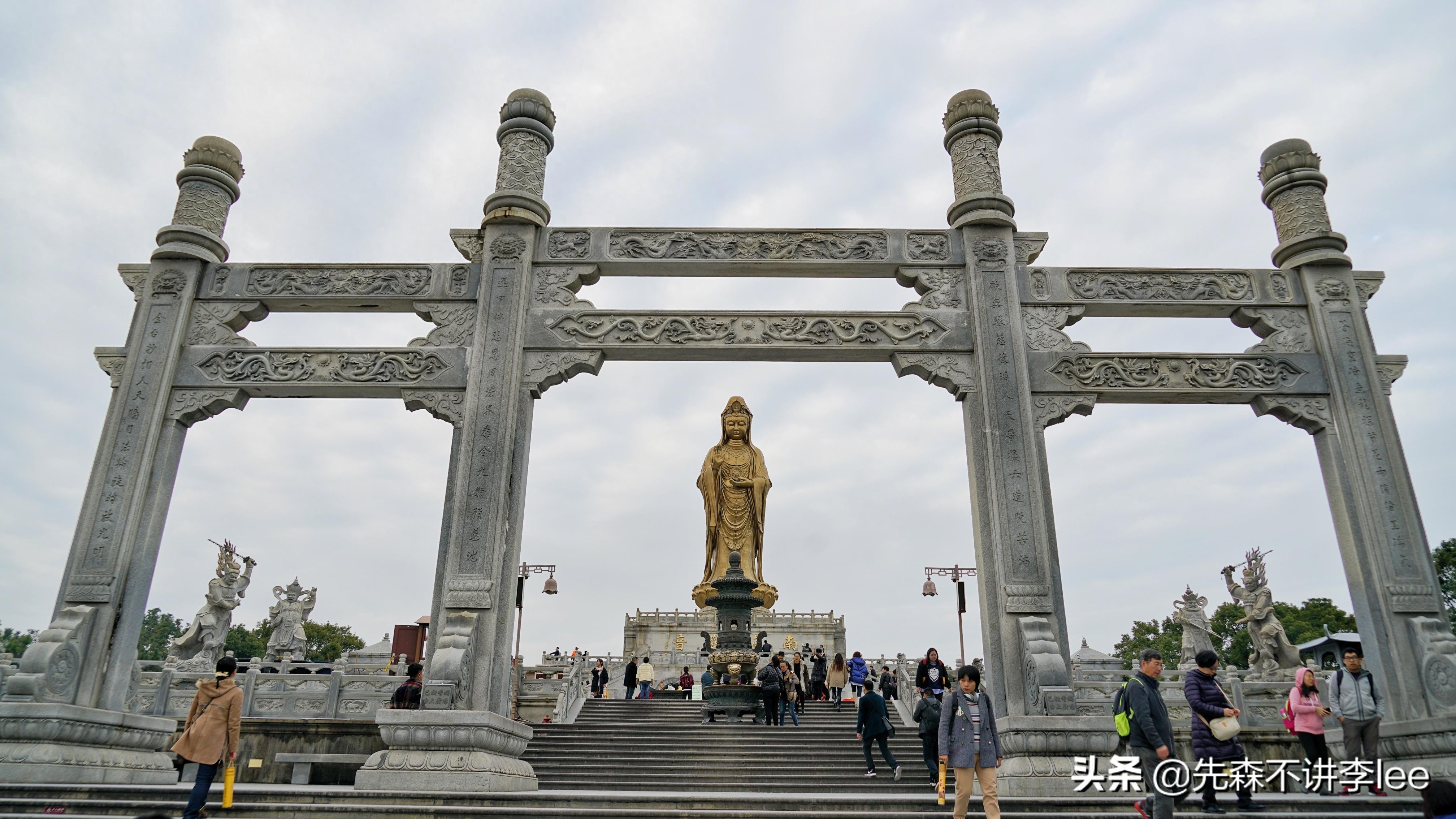 南海观音在哪个地方（普陀山明明在浙江东海，为何称菩萨为南海观音？外地游客都糊涂了）(图1)