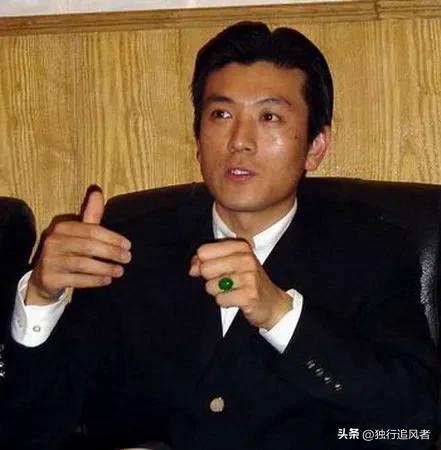 中国巨力集团执行总裁（投胎也是门技术活：盘点演艺圈中拥有显赫家世和背景的十二位明星）(图16)