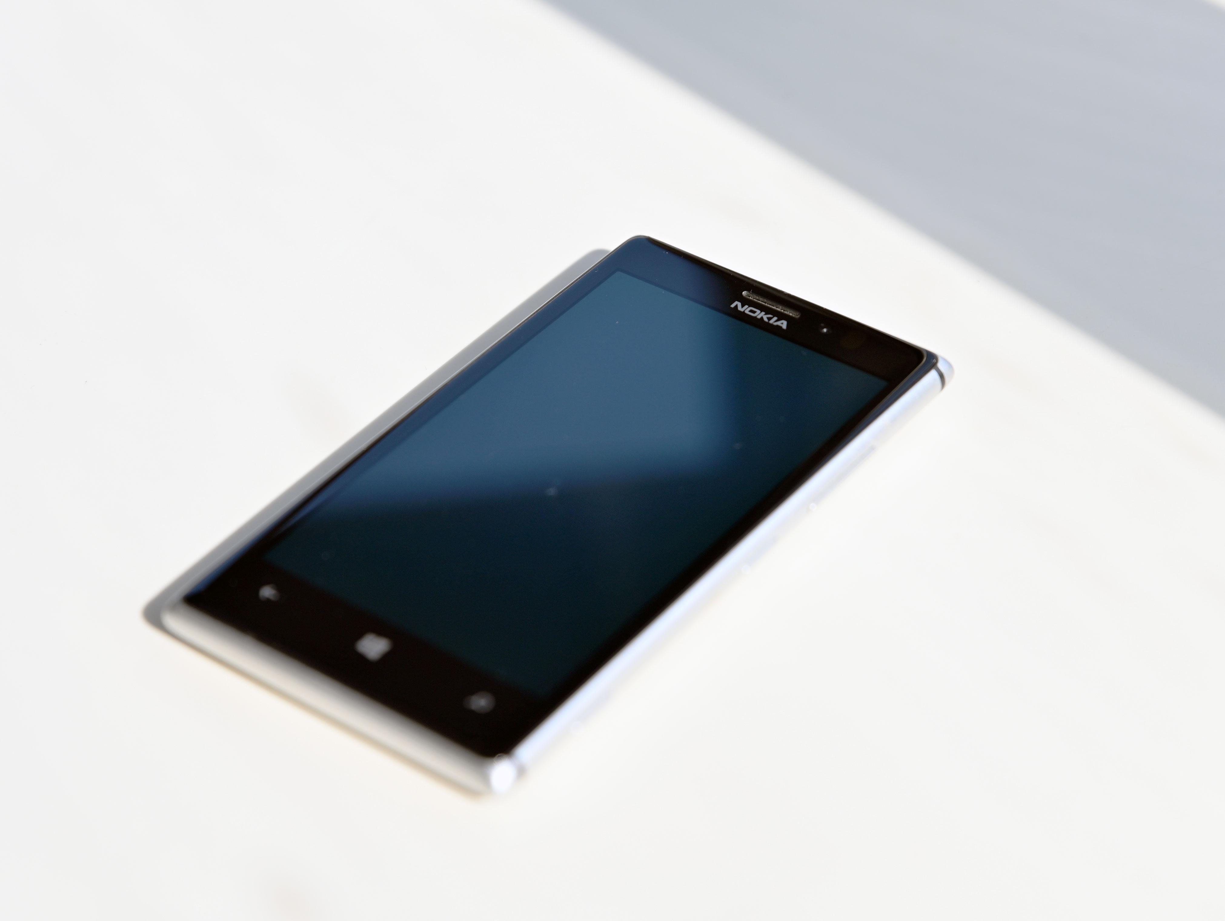 诺基亚925现在还能用吗（3G时代最后的荣光——诺基亚Lumia925）(图2)